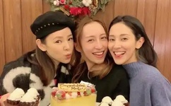 老公说要吃我的奶奶怎么回答他